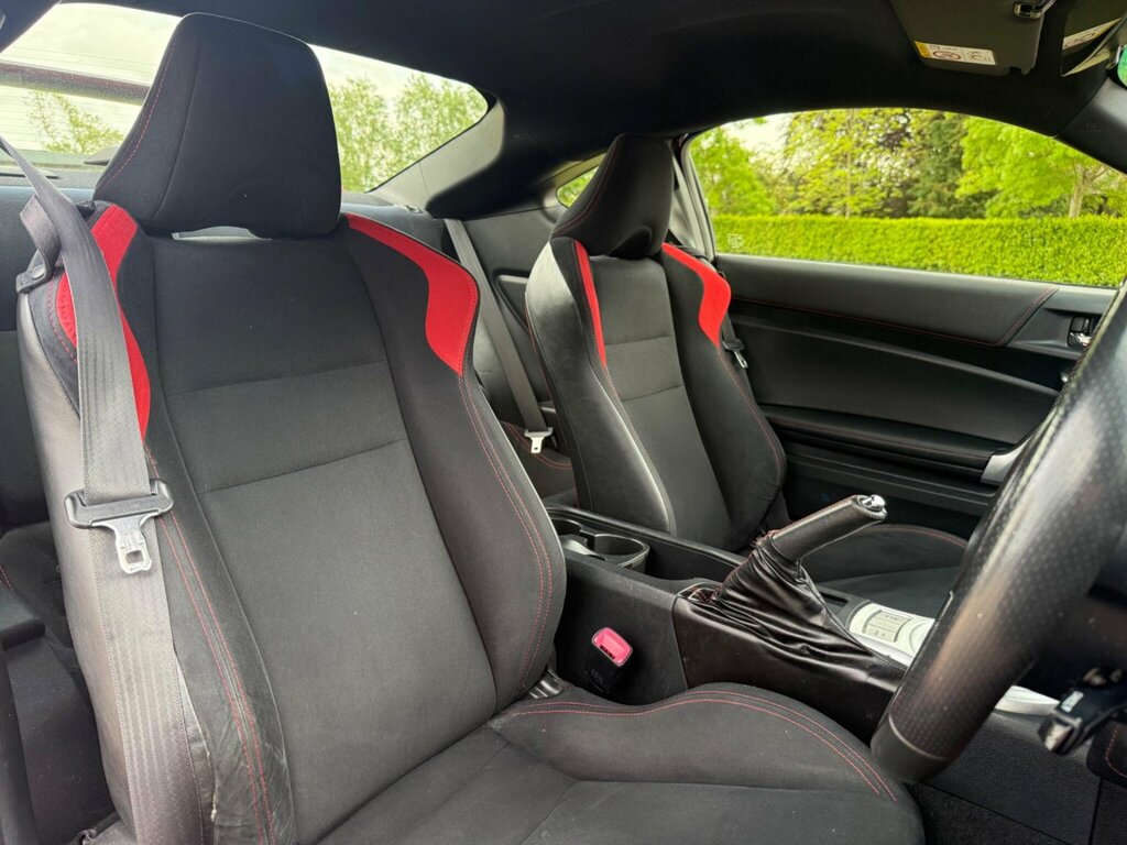 Toyota GT86 2.0 D-4s Blanco White #4