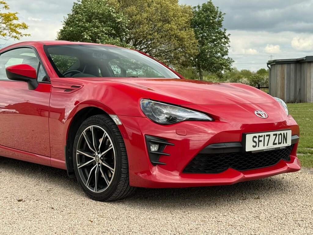 Toyota GT86 D-4s Pro White #6