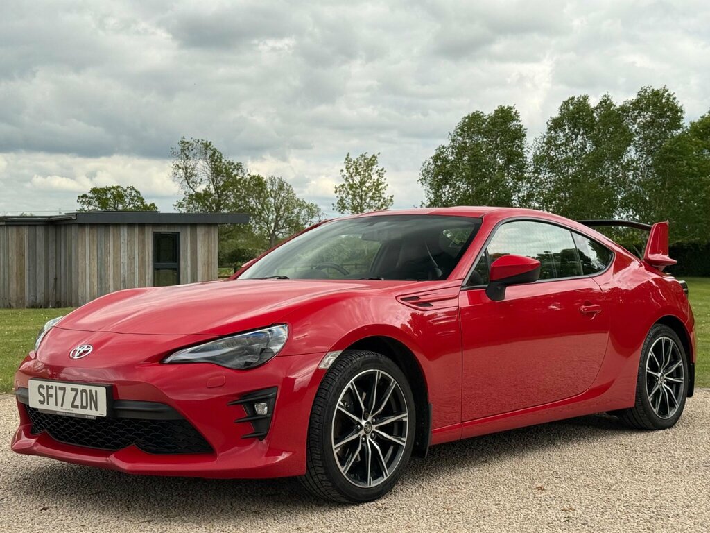 Toyota GT86 D-4s Pro White #2