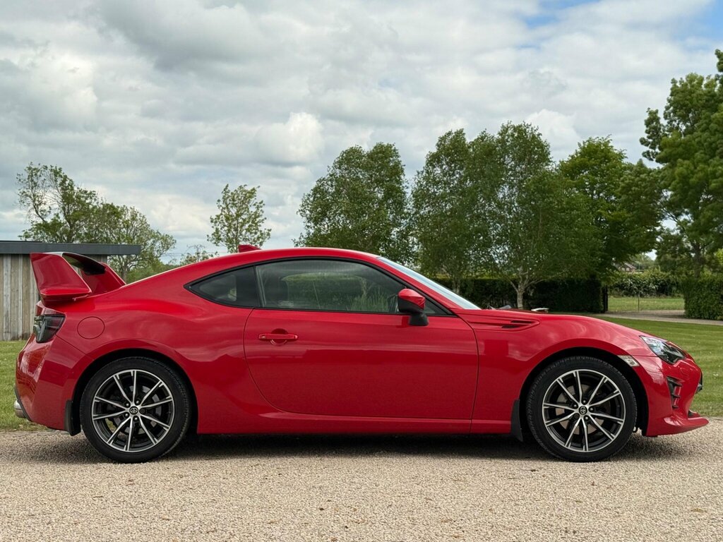 Toyota GT86 D-4s Pro White #7