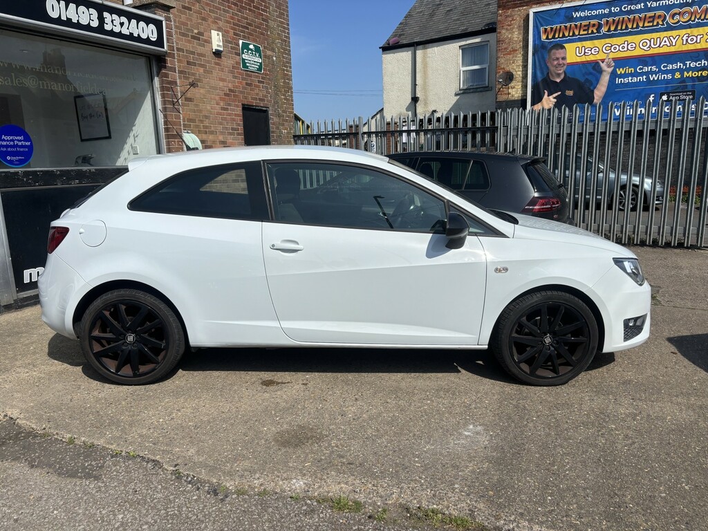 Seat Ibiza Hatchback 1.2 Tsi Fr 2016 White #4
