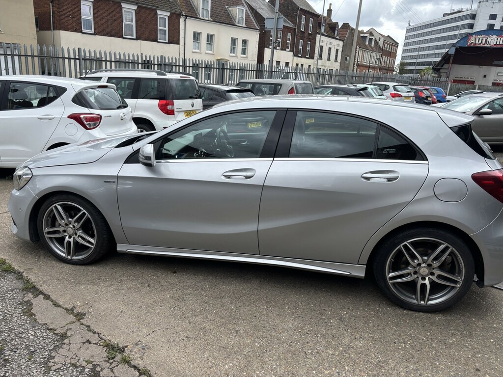 Mercedes-Benz A Class Hatchback 2.1 A200d Amg Line 2015 Silver #5