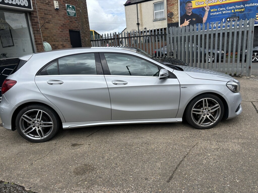 Mercedes-Benz A Class Hatchback 2.1 A200d Amg Line 2015 Silver #4