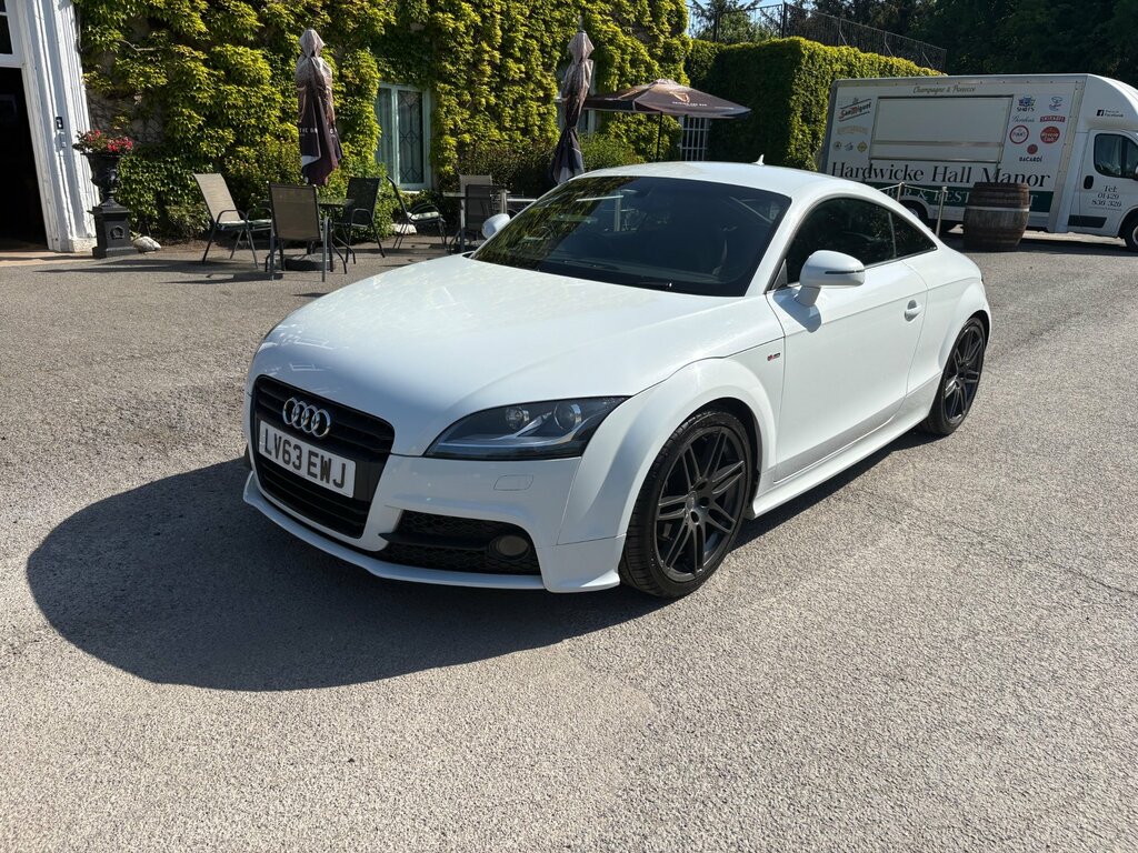 Audi TT 2.0 Tfsi Black Edition Coupe Eur White