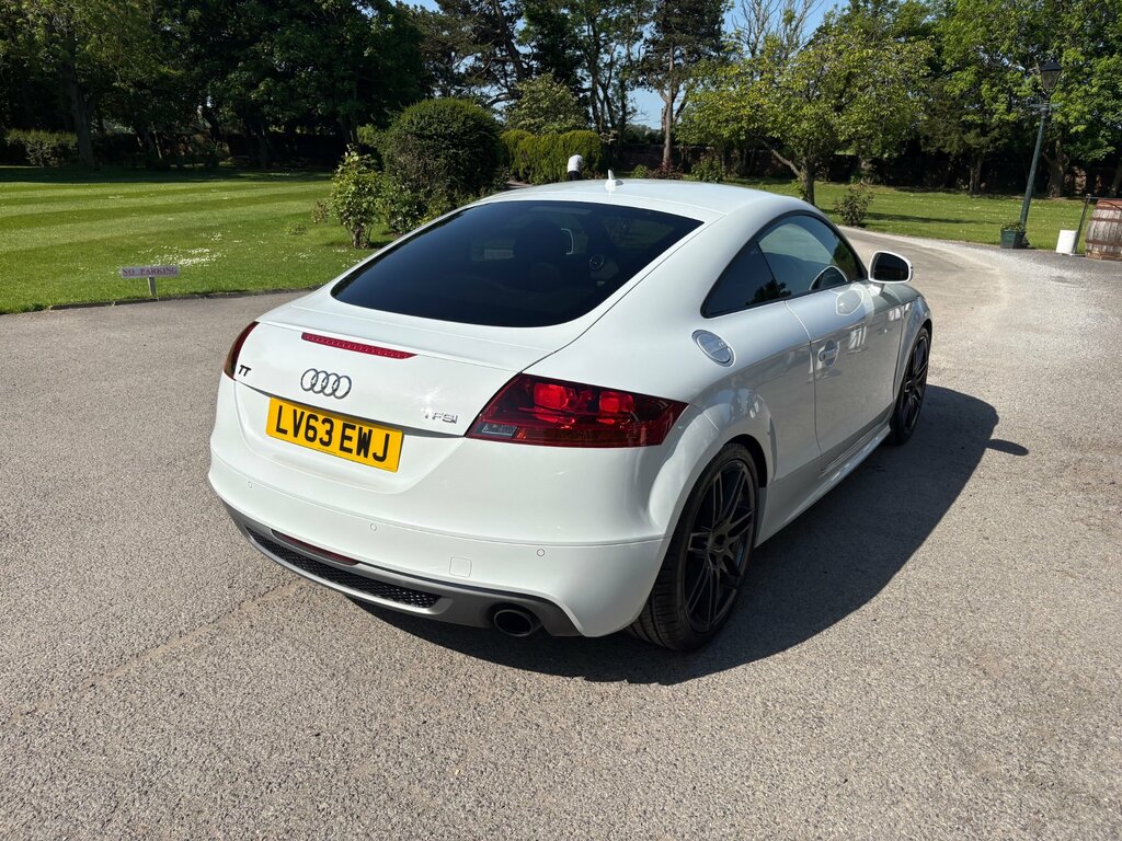 Audi TT 2.0 Tfsi Black Edition Coupe Eur LV63EWJ White #4