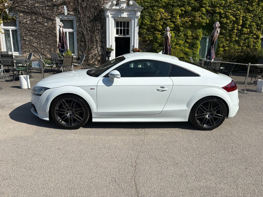 Audi TT 2.0 Tfsi Black Edition Coupe Eur LV63EWJ White #2