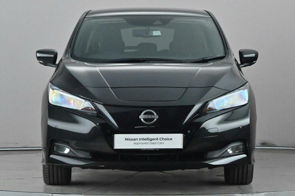 Nissan Leaf 39Kwh N Connecta Hatchback DS72KYH Black #2