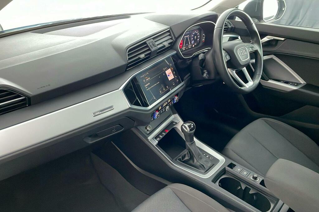 Audi Q3 1.5 Tfsi Cod 35 Technik Suv S Tronic LL72KUN Grey #2