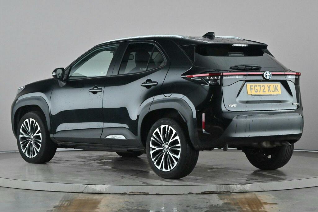 Toyota Yaris Cross 1.5 Vvt H Excel Suv Hybrid E Cvt Ss Black #2
