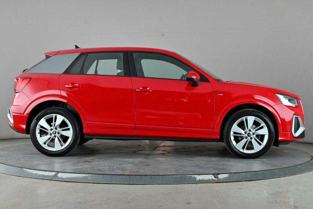 Audi Q2 1.5 Tfsi Cod 35 S Line Suv S Tronic S DE21YZK Red #3