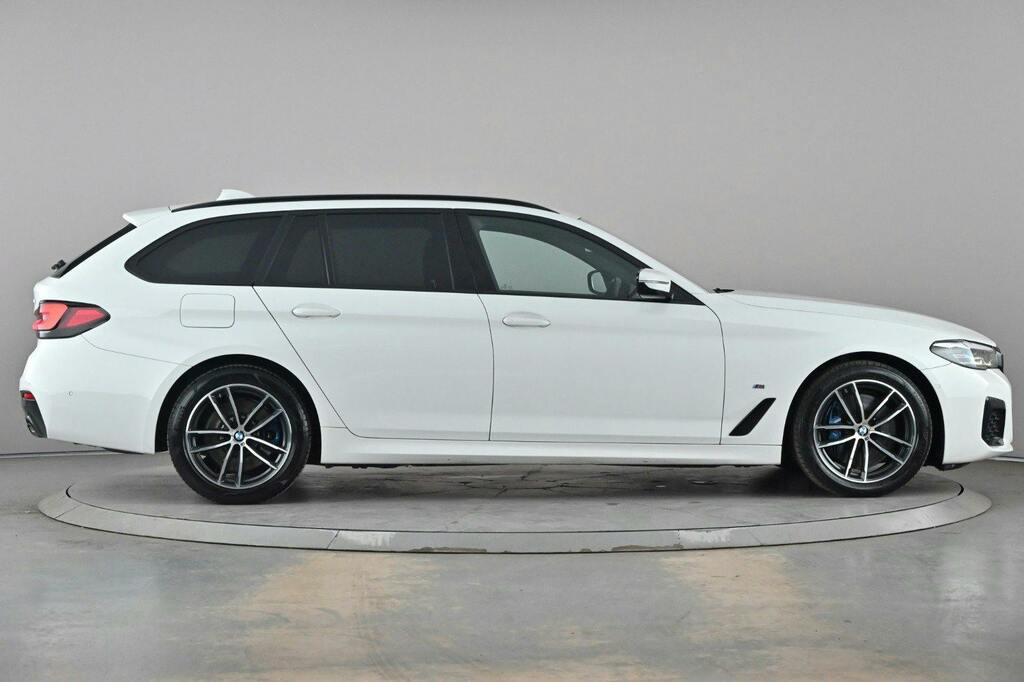 BMW 5 Series 2.0 530E 12Kwh M Sport Touring Plug In White #5