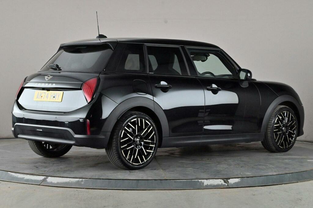 Mini Hatch 1.5C Exclusive Hatchback Steptronic S AK74HMY Black #6