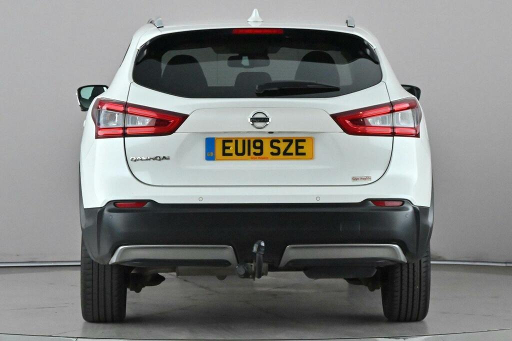 Nissan Qashqai 1.5 Dci Tekna Suv Ss EU19SZE White #5