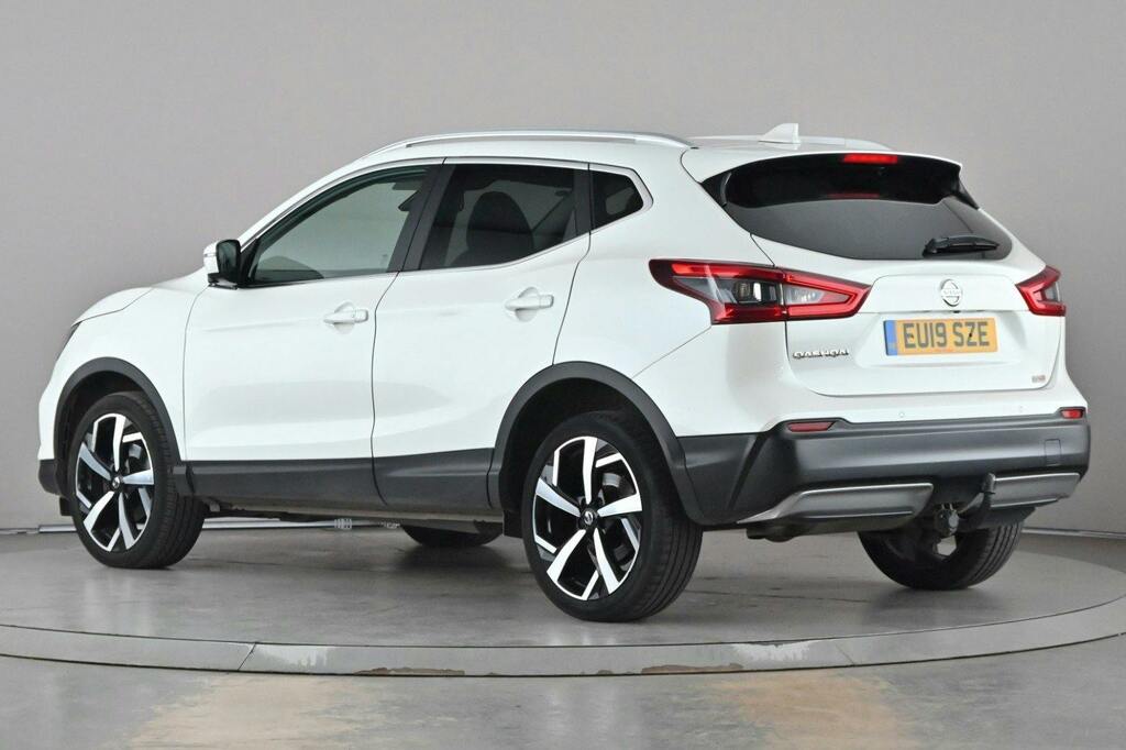 Nissan Qashqai 1.5 Dci Tekna Suv Ss EU19SZE White #6