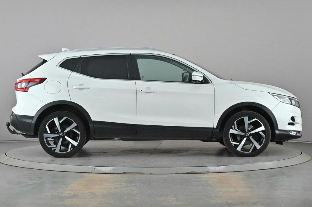 Nissan Qashqai 1.5 Dci Tekna Suv Ss EU19SZE White #3