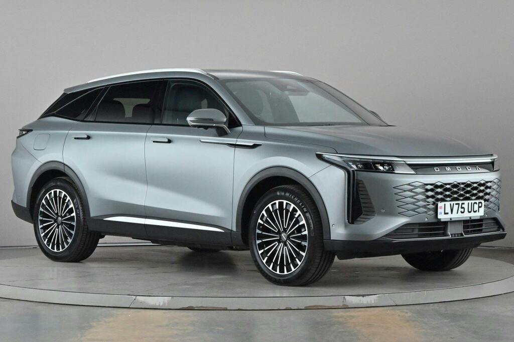 Omoda 9 1.5T Shs 34.46Kwh Noble Suv Plug In Hyb Grey