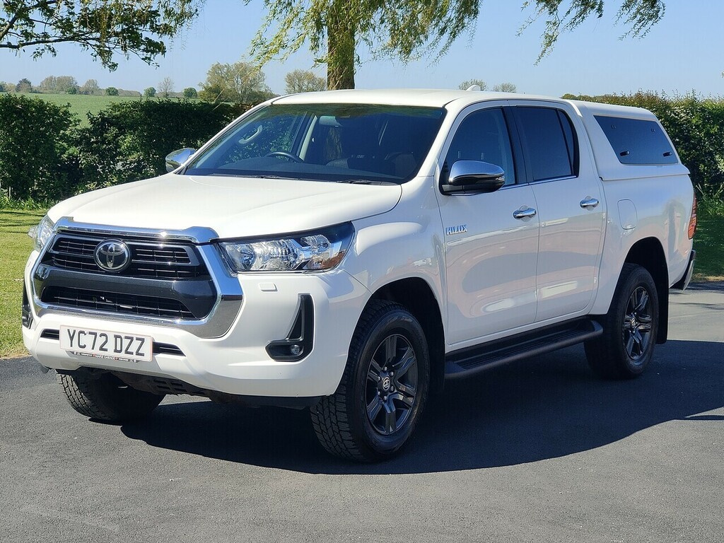 Toyota HILUX 2.4 D-4d Icon White