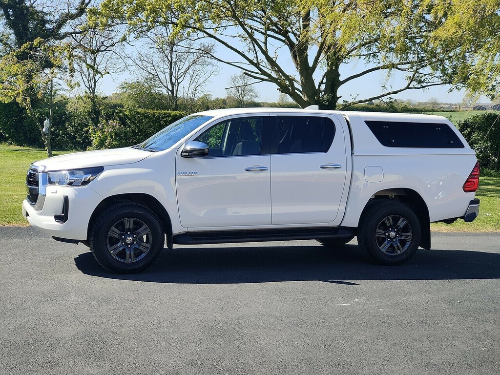 Toyota HILUX 2.4 D-4d Icon White #4