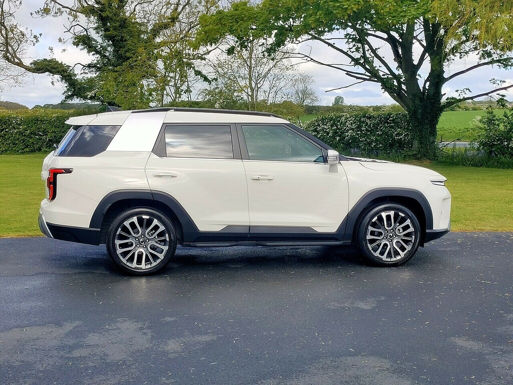 SsangYong Torres K40 Awd White #5