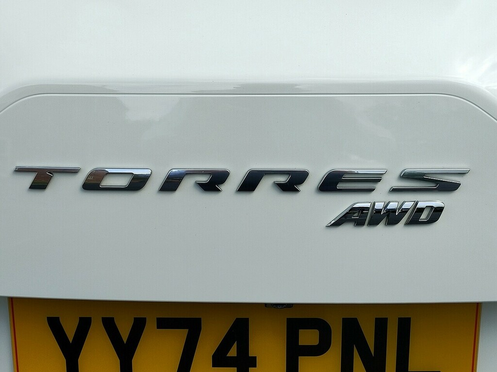 SsangYong Torres K40 Awd White #4