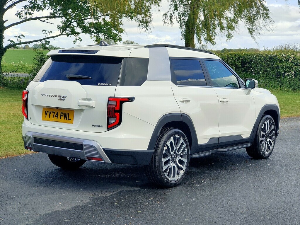 SsangYong Torres K40 Awd White #2