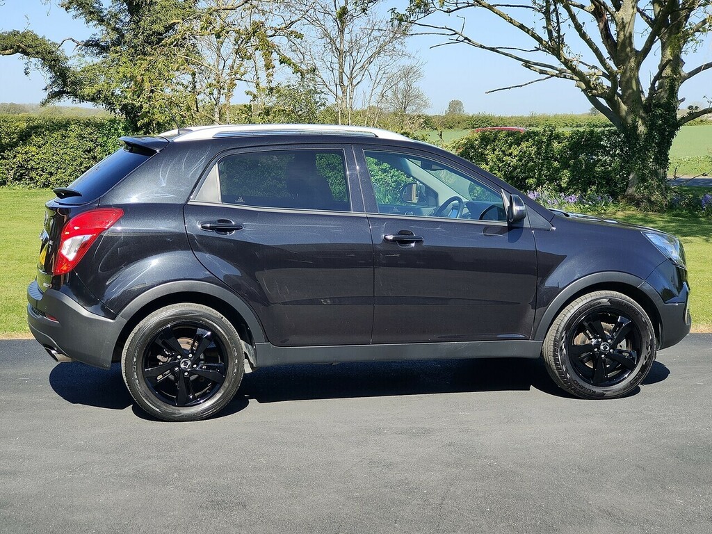SsangYong Korando 2.2 Le 2Wd YY68JUV Black #4