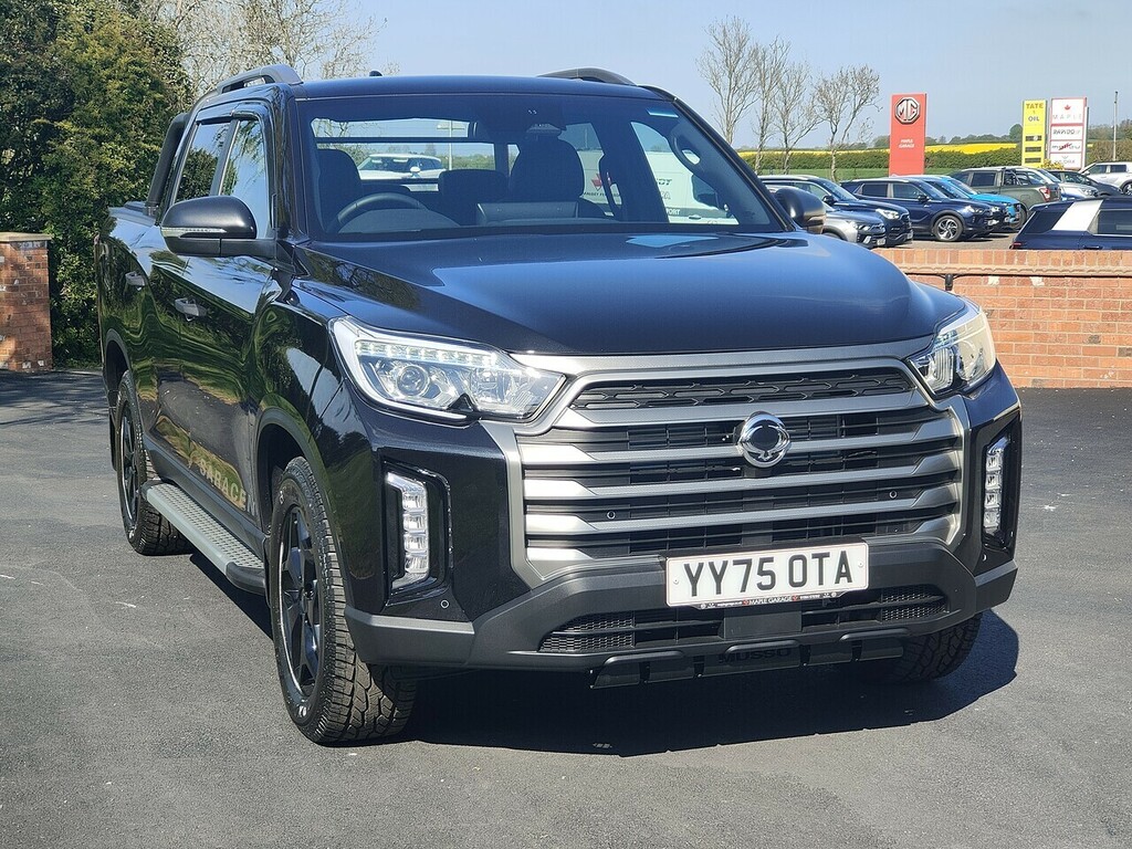 SsangYong Musso Saracen 2.2 Black #5