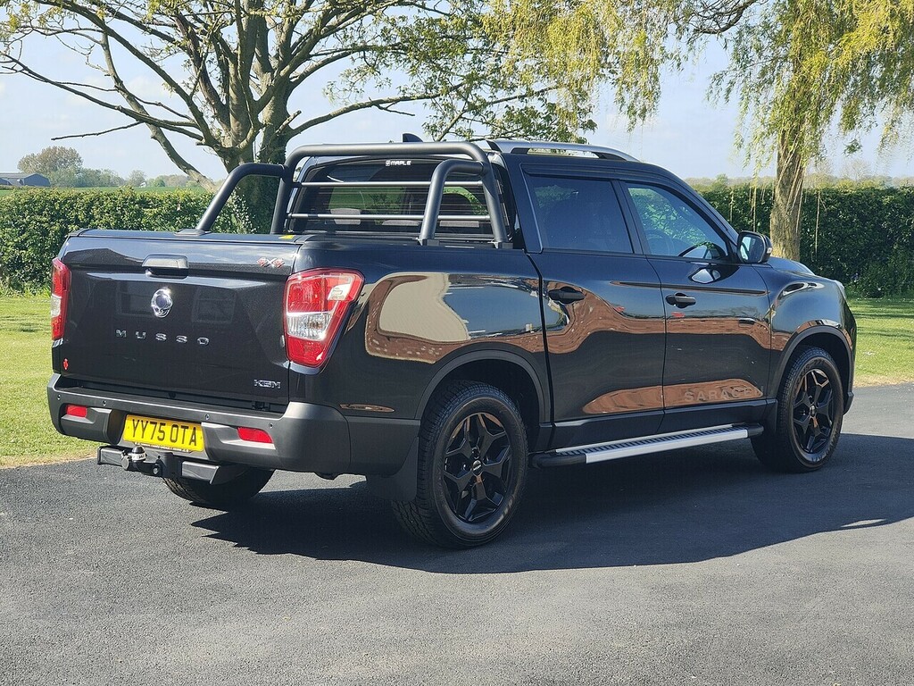 SsangYong Musso Saracen 2.2 Black #2