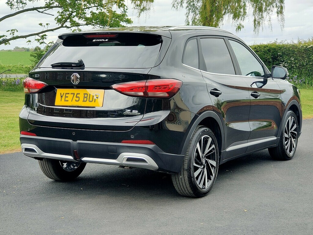 MG ZS Hybrid Trophy YE75BUP Black #2