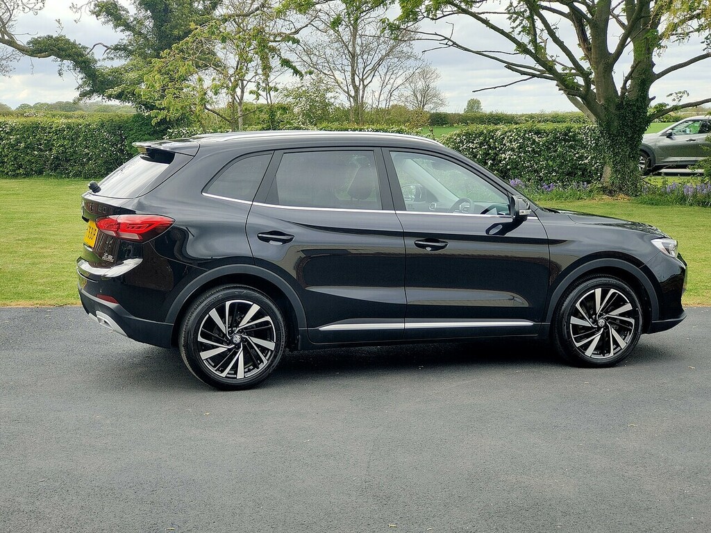 MG ZS Hybrid Trophy YE75BUP Black #3