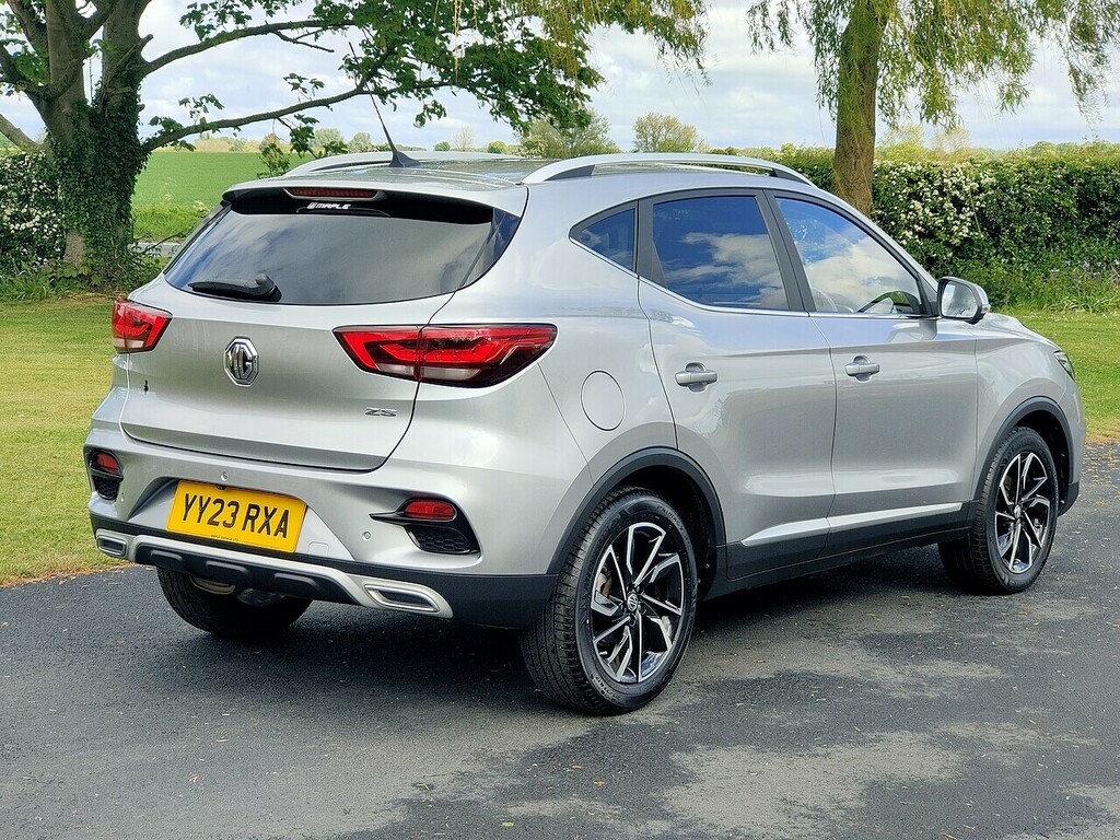 MG ZS 1.5 Vti-tech Exclusive YY23RXA Silver #2
