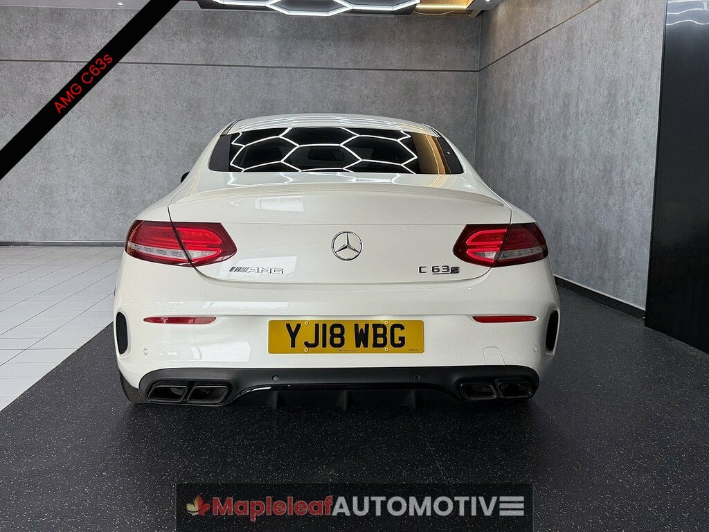 Mercedes-Benz C Class 4.0 C63 V8 Biturbo Amg S Premium Coupe Petro YJ18WBG White #4