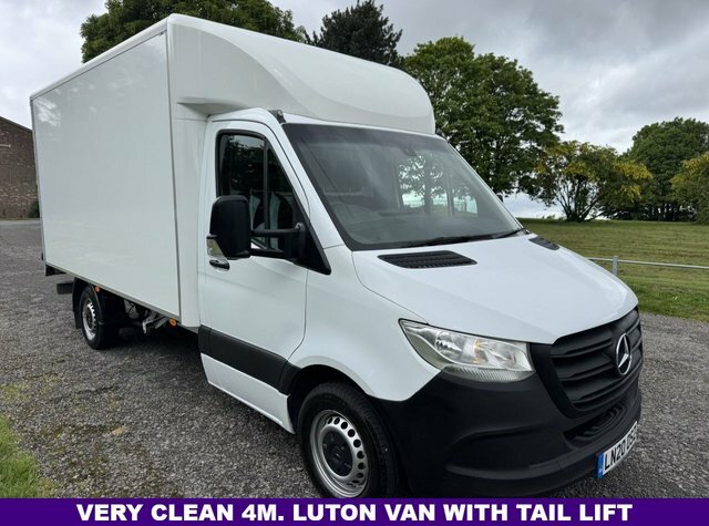 Mercedes-Benz Sprinter 2.0 314Cdi 3.5T. Luton Tail Lift Euro 6 140Ps White