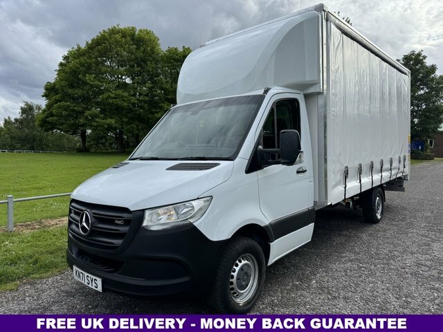 Mercedes-Benz Sprinter 2.1 315Cdi 3.5T. New 5.2M 17Ft Curtainside Body White