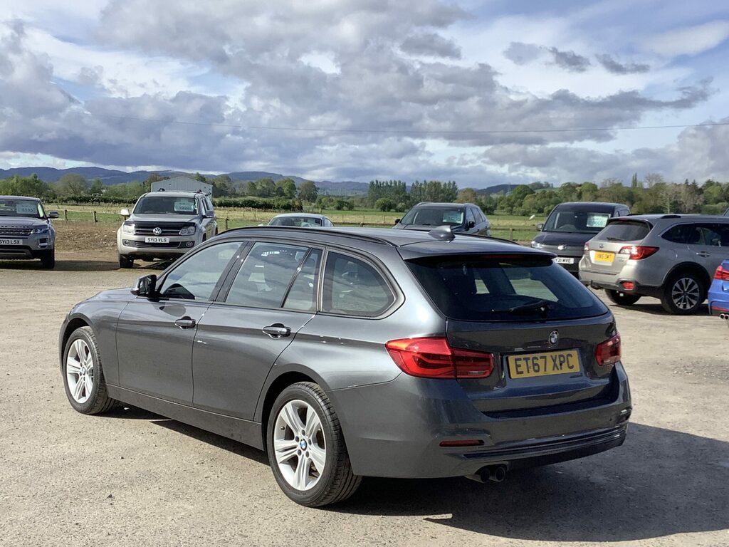 BMW 3 Series Sport Touring X-drive Grey #4