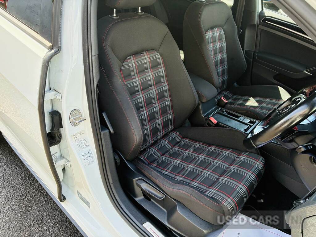 Volkswagen Golf 2.0 Tsi Gti Dsg Performance Pack Nav EGZ9226 White #5