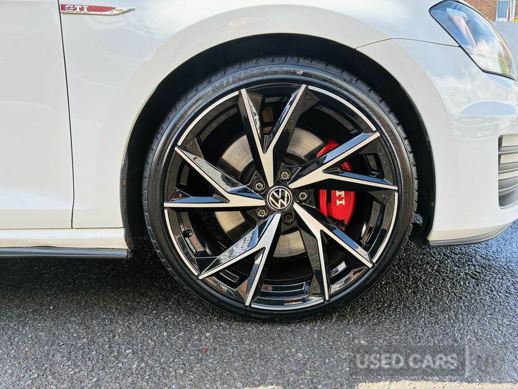 Volkswagen Golf 2.0 Tsi Gti Dsg Performance Pack Nav EGZ9226 White #4