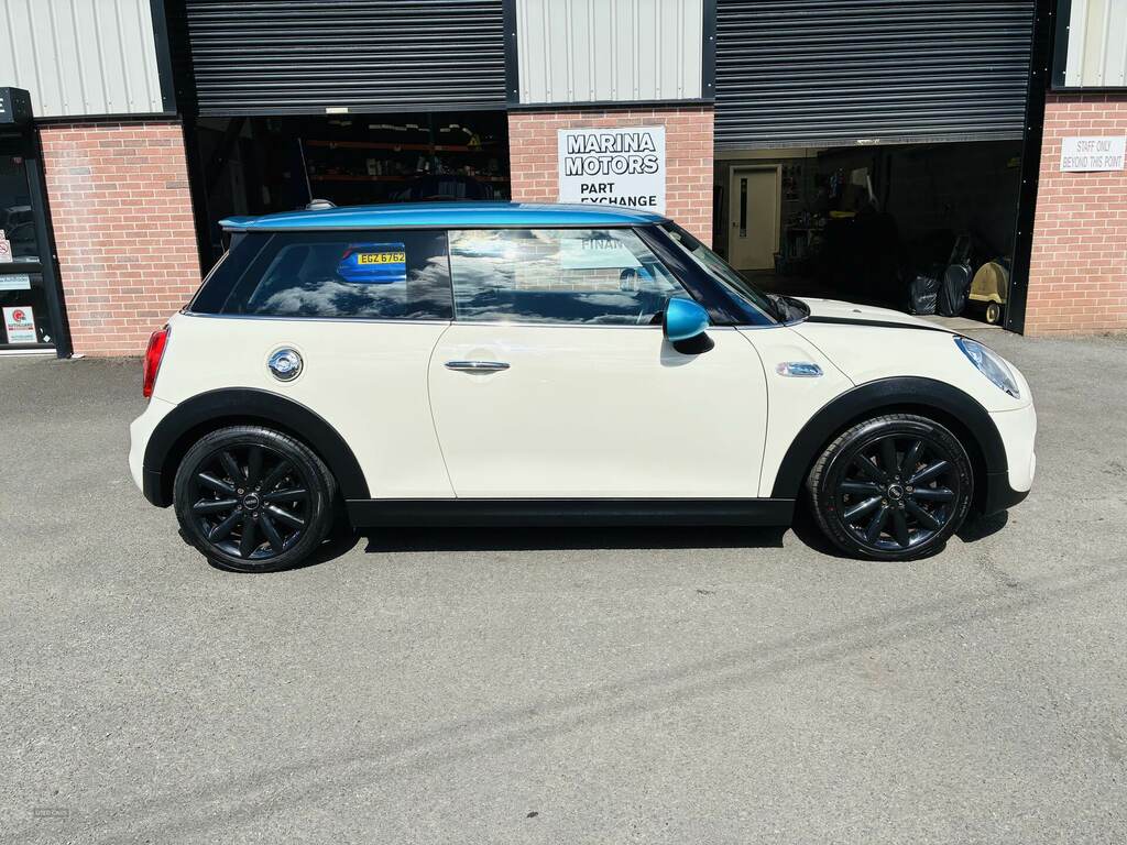 Mini Hatch 2.0 Cooper S White