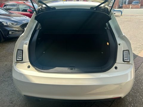 Audi A1 2012 62 Tfsi White #5