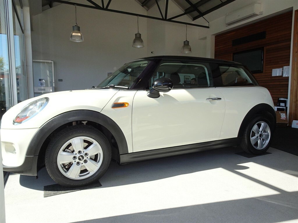 Mini Hatch 1.5 Cooper Hatchback Euro 6 Ss White