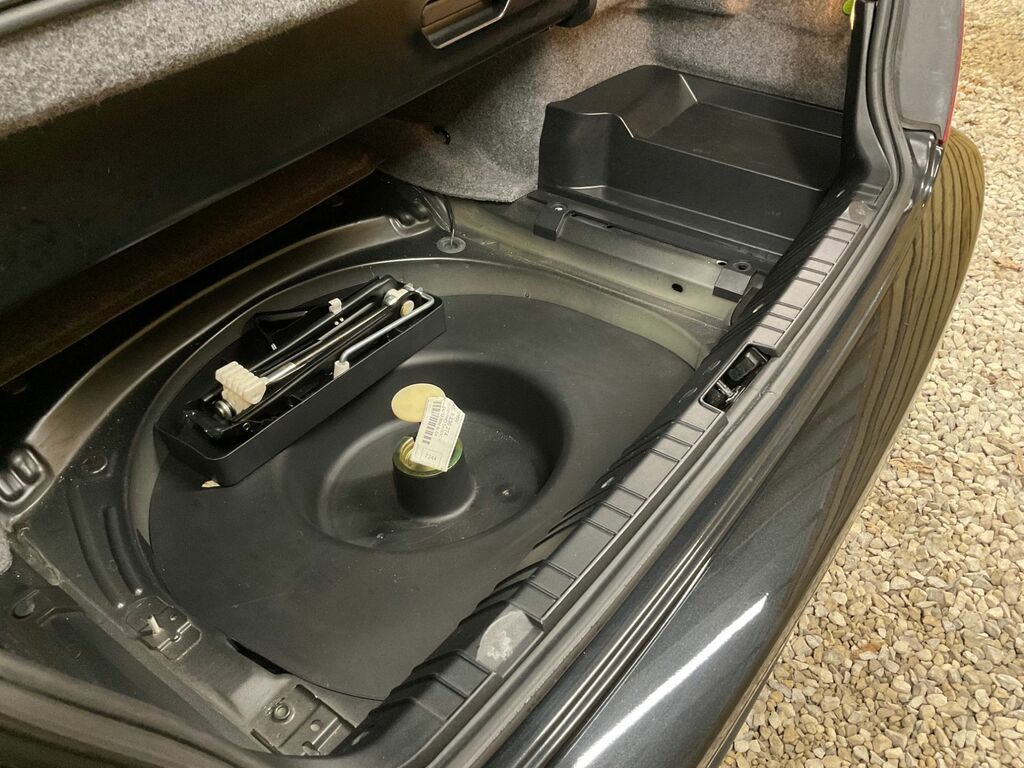 BMW 3 Series 330Ci Silver #50