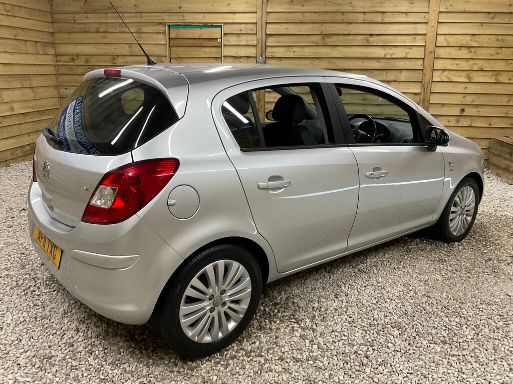 Vauxhall Corsa 16V Se Hatchback Silver #6
