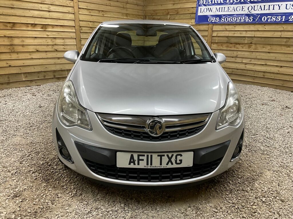Vauxhall Corsa 16V Se Hatchback Silver #2