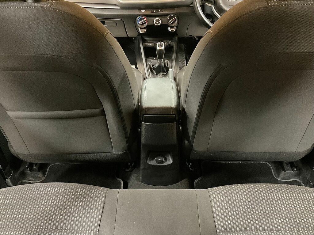 Kia Stonic 1.0T Gdi Maxx White #23