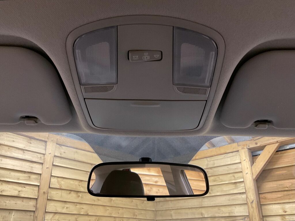 Kia Stonic 1.0T Gdi Maxx White #25