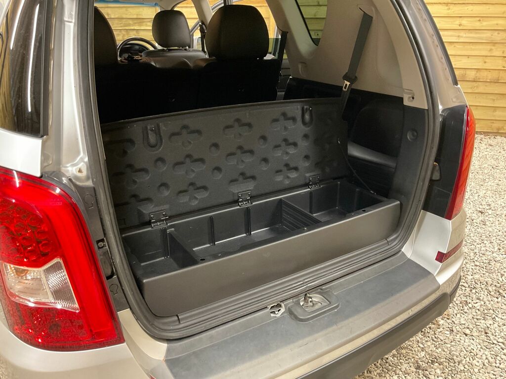 SsangYong Rexton  White #31