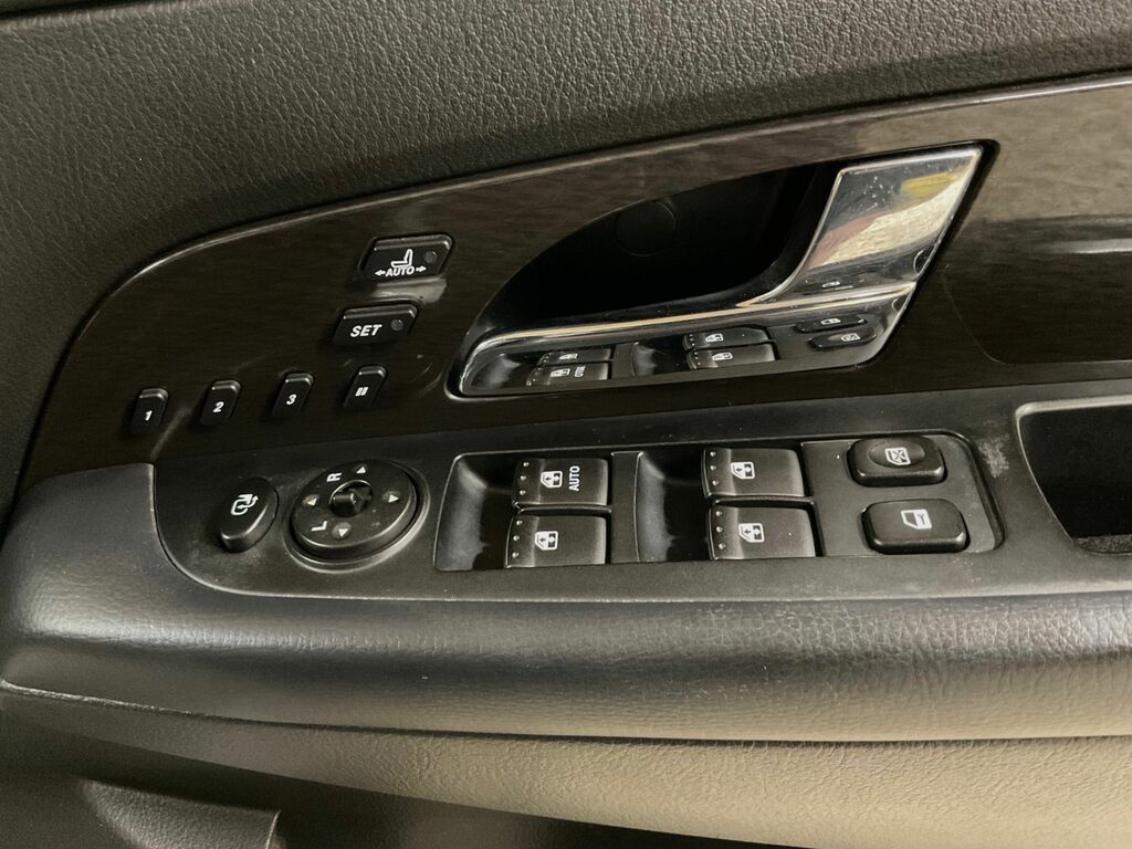 SsangYong Rexton  White #10