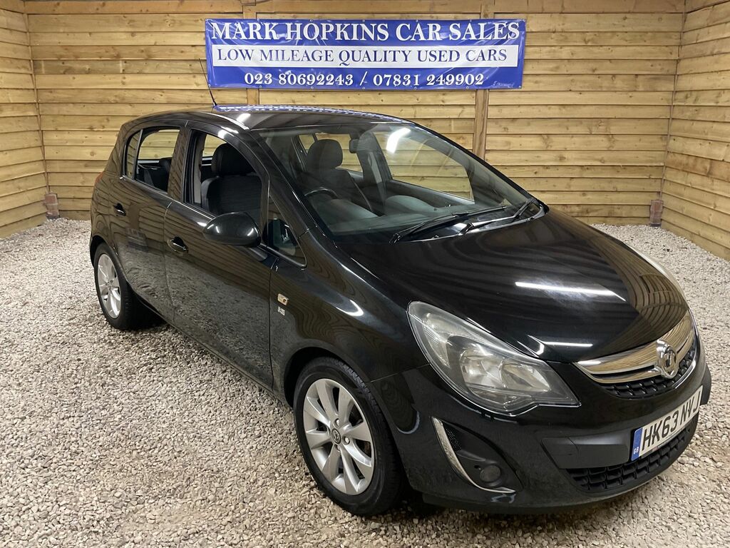 Vauxhall Corsa 16V Excite Hatchback HK63NVJ Black #2