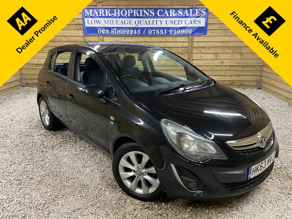 Vauxhall Corsa 16V Excite Hatchback Black