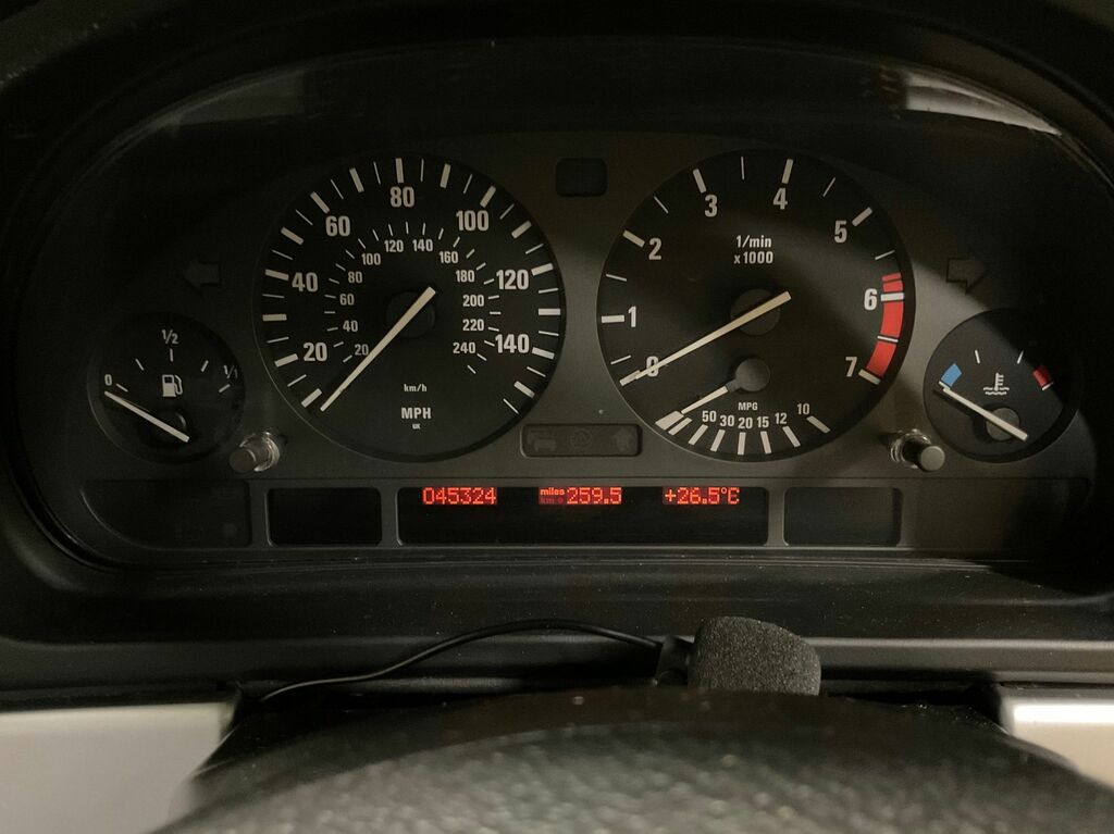 BMW 5 Series Se Black #37